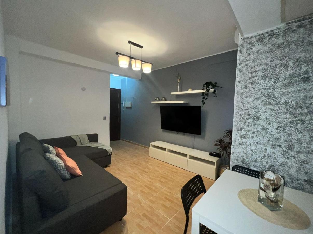 Holidays2Malaga 2 Bedroom Armengual De La Mota Close Shopping Center Extérieur photo