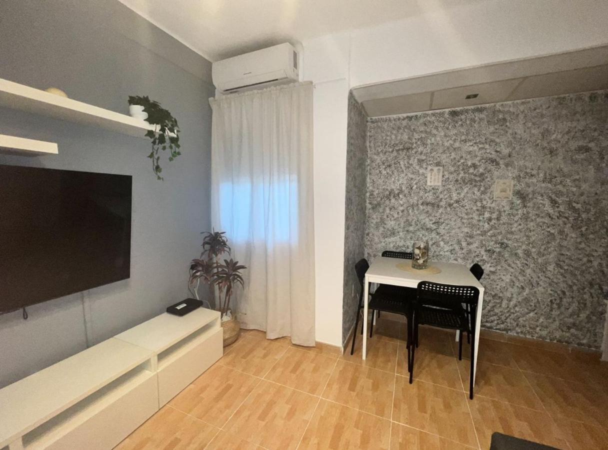 Holidays2Malaga 2 Bedroom Armengual De La Mota Close Shopping Center Extérieur photo
