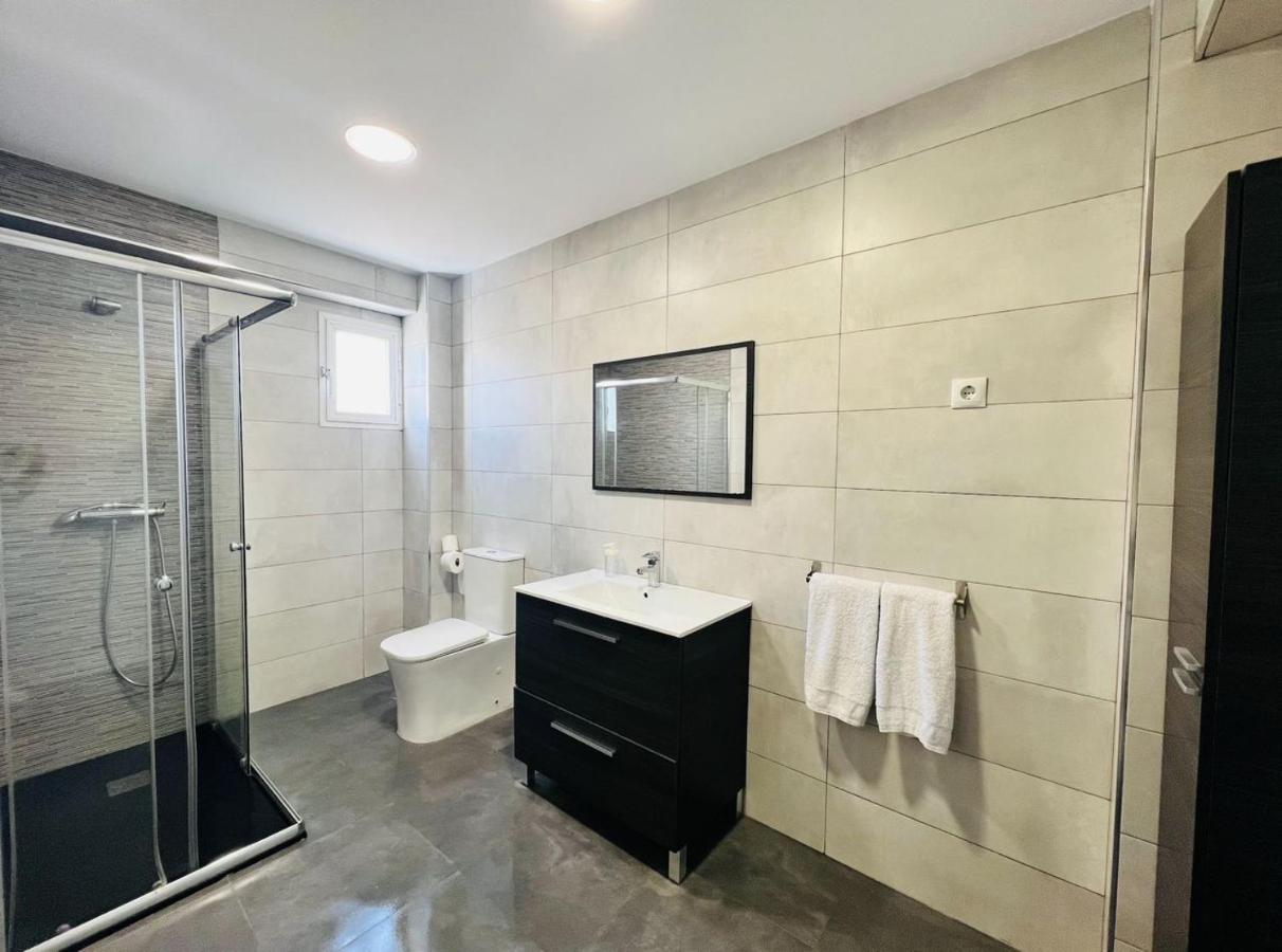 Holidays2Malaga 2 Bedroom Armengual De La Mota Close Shopping Center Extérieur photo